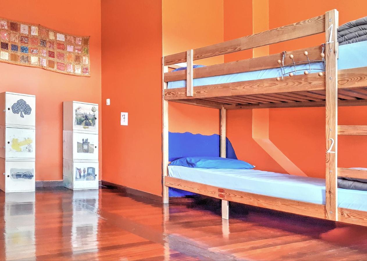 Meiga Backpackers Hostel Santiago de Compostela Ngoại thất bức ảnh