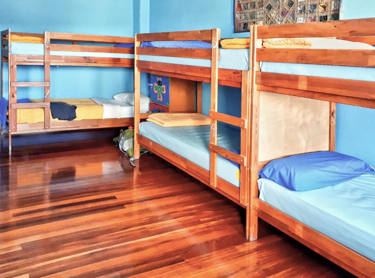 Meiga Backpackers Hostel Santiago de Compostela Ngoại thất bức ảnh